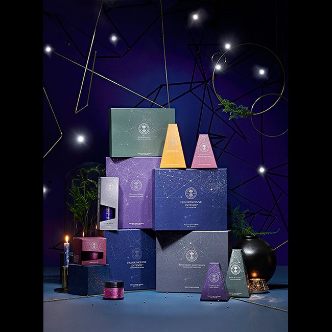 ニールズヤード クリスマスコフレ 先行発売