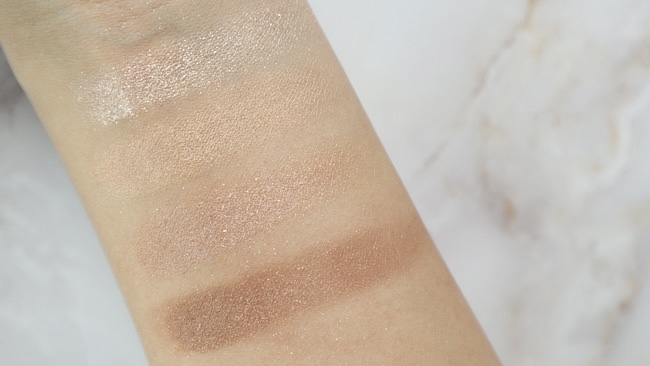 ＜ルナソル＞スキンモデリングアイズ #01 Beige Beige スウォッチ