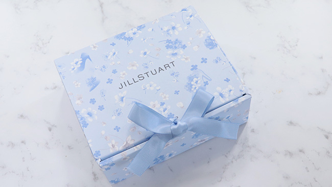＜JILLSTUART＞ジルスチュアート プレゼントボックス(サムシングピュアブルー24)(限定品)