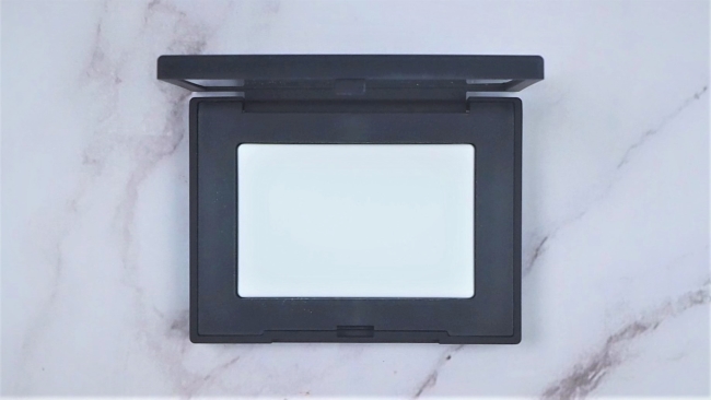 ＜NARS＞ライトリフレクティングセッティングパウダー プレスト N ミニ 02415