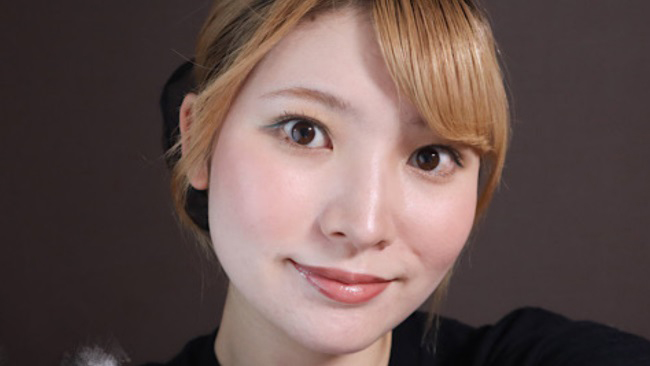 ●リーンパレットでクールな目もとに