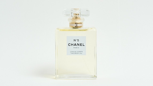 2024年クリスマスコフレ 【CHANEL/シャネル WINTER TALE】 特別 2024年クリスマスコフレ 【CHANEL/シャネル WINTER TALE】 特別