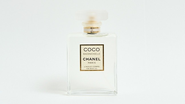 2024年クリスマスコフレ 【CHANEL/シャネル WINTER TALE】 特別 2024年クリスマスコフレ 【CHANEL/シャネル WINTER TALE】 特別