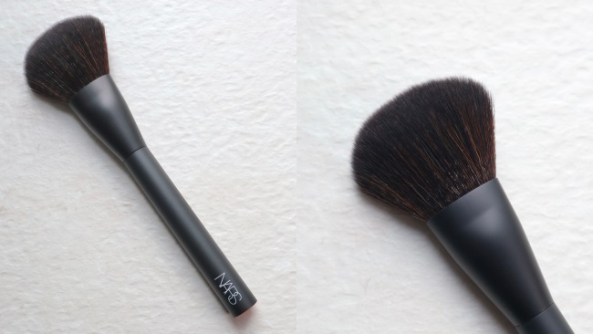 ＜NARS＞ブラッシュブラシ #16 