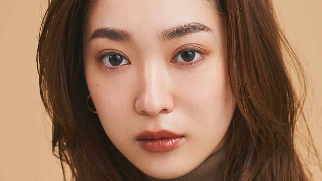 【AUTUMN】｜定番ベージュのアップデート。 モデルメイクイメージ