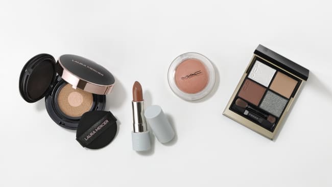 ＜ローラ メルシエ＞フローレス ルミエール ラディアンス パーフェクティング トーンアップ クッション レフィル、＜SHISEIDO＞SHISEIDO シンクロスキン トーンアップ プライマーコンパクト、＜M・A・C＞グロー プレイ ブラッシュ #ソー ナチュラル
