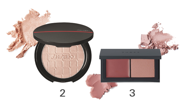 〈SHISEIDO〉SHISEIDO オーラデュウ プリズム イルミネーター #01 Ursa  〈THREE〉THREE ブロウンアウェイブラッシュデュオ #04 BREEZE WALKER 4,180円
