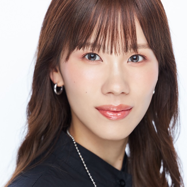 フレッシュでやわらかい印象の＜アディクション＞メイクをチェック！
