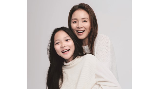 SHIHOさん＆SARANGさん、親子で登場！親子で楽しむデイリー秋顔メイク