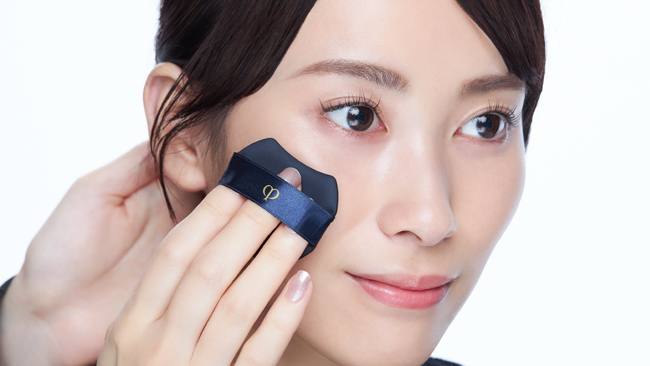 ＜クレ・ド・ポー ボーテ/clé de peau BEAUTÉ＞ベースメイクはUV、下地、ファンデーションでツヤ肌仕上がりに！ 