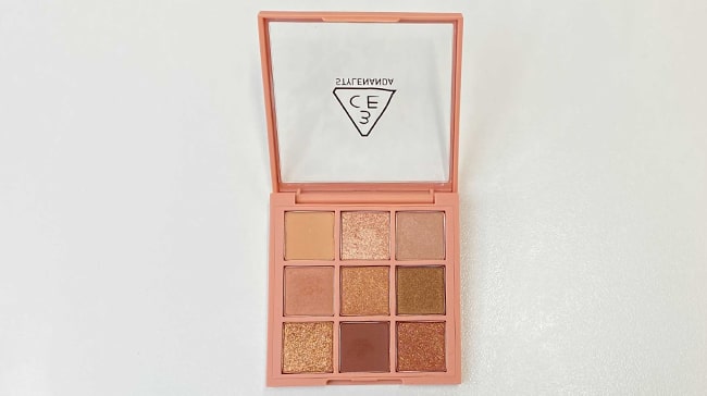＜3CE＞MULTI EYE COLOR PALETTE #OVERTAKE