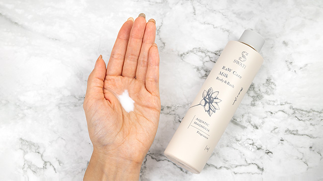 ＜スワティー＞RaW Care Milk Body&Bath Aquatic Magnolia テクスチャー
