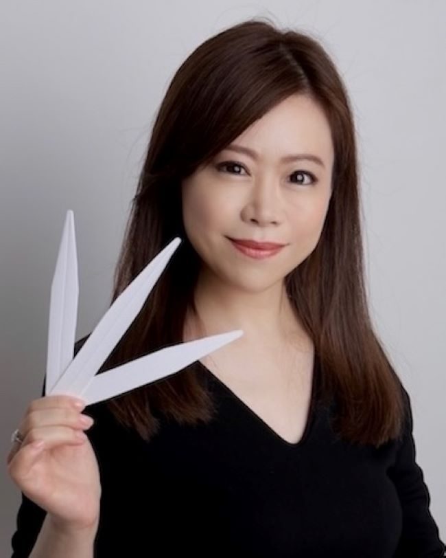 カバーマーク「エッセンス リップ パレット」